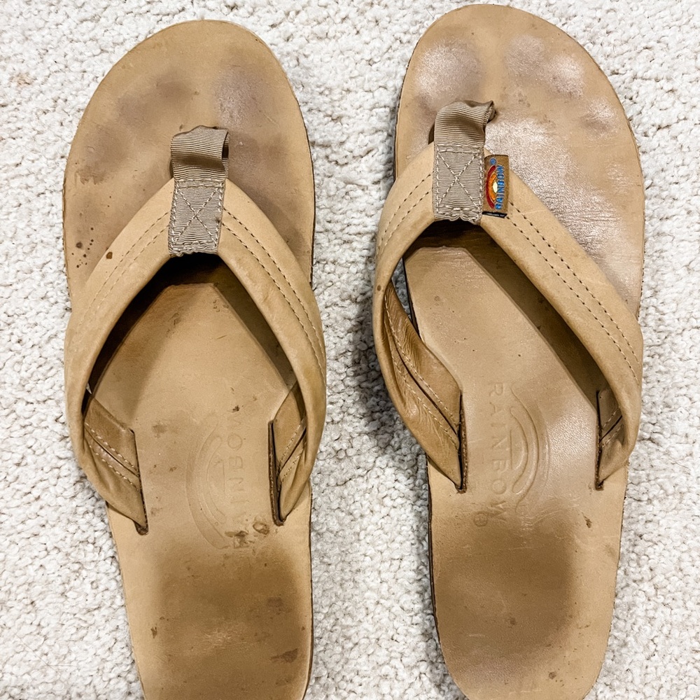 Women’s Rainbow sandals, color: tan, size 9